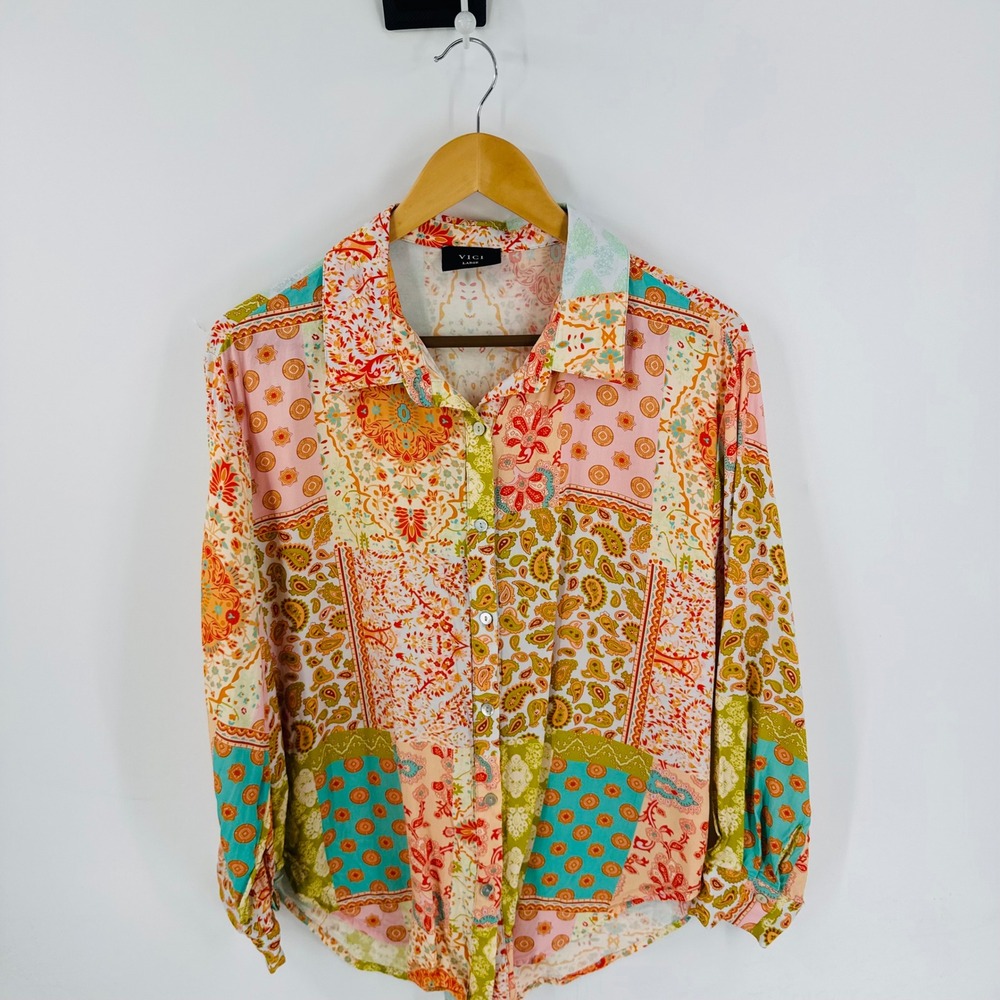 VICI Patchwork Paisley Floral‎ Button Down Top Size L Boho Artsy Spring Cottage